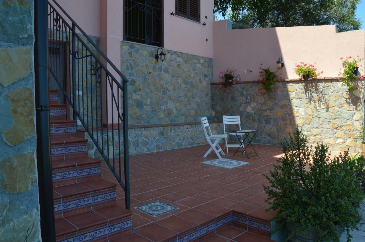 B&B Incantevole Vicolo Piraino Esterno foto